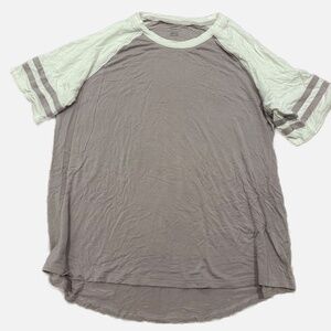 American Eagle Soft & Sexy T-shirt size medium light purple color